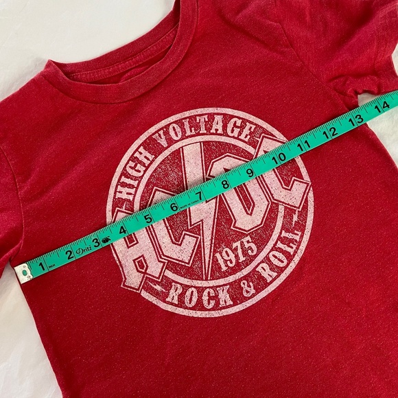 ⭐️ 3/$21 - Kids red AC/DC T-shirt, size 5T - Picture 5 of 5